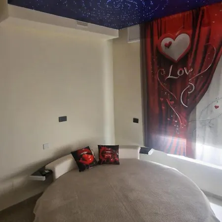 Dam Apartment Modena