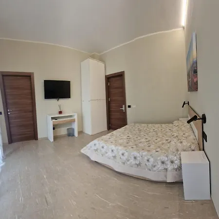Dam Apartment *
